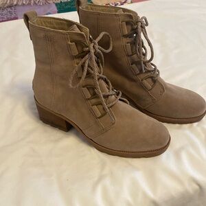 Sorel lace up boots